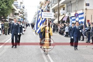 Μεσολόγγι: Υψώθηκαν οι γαλανόλευκες και τα λάβαρα των προγόνων, τιμήθηκε το ’21 (φωτό – α’ μέρος)