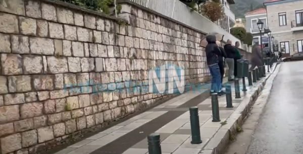 Ναύπακτος: Νεκρή εντοπίστηκε 21χρονη μέσα στο σπίτι της