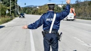 Χωρίς δίπλωμα και ασφάλεια και πιθανώς μεθυσμένος!