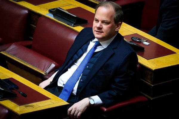 Τσουκαλάς: Ο Καραμανλής θέλει να διαλέξει και τον δικαστή και το αδίκημα που θα κριθεί για τα Τέμπη