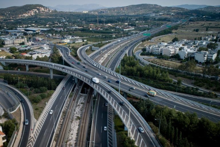 Συνελήφθη οδηγός που έτρεχε με 191χλμ στην Περιφερειακή Υμηττού