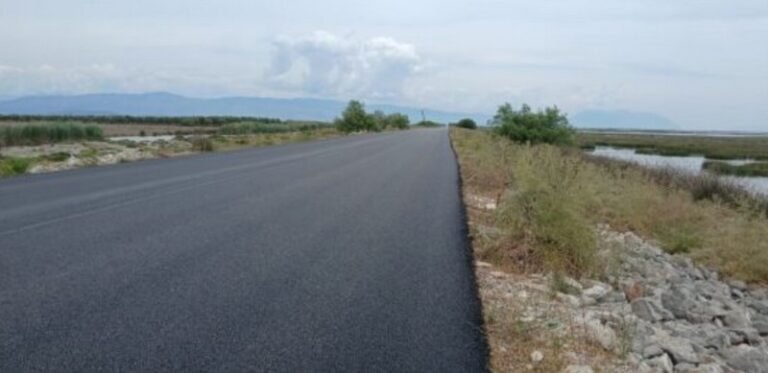 Χρειάζονται και πινακίδες…