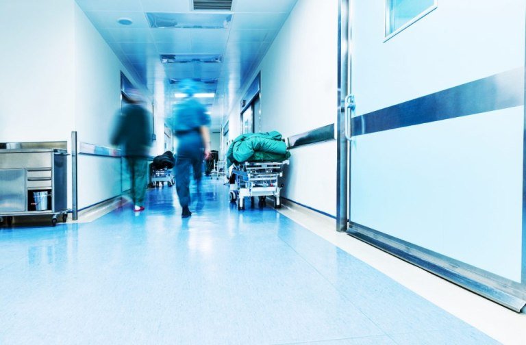 Πέθανε η 18χρονη που είχε καταρρεύσει σε γυμναστήριο στη Λάρισα