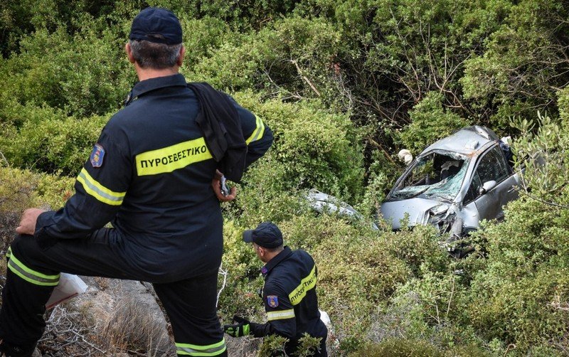 Ευρυτανία: Νεκρός 40χρονος μετά από πτώση αυτοκινήτου σε γκρεμό