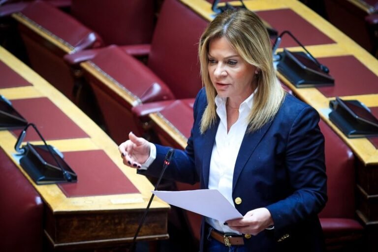 Χρ. Σταρακά: Πλήθος κενών και υποβαθμίσεων στα σχολεία Αιτωλοακαρνανίας