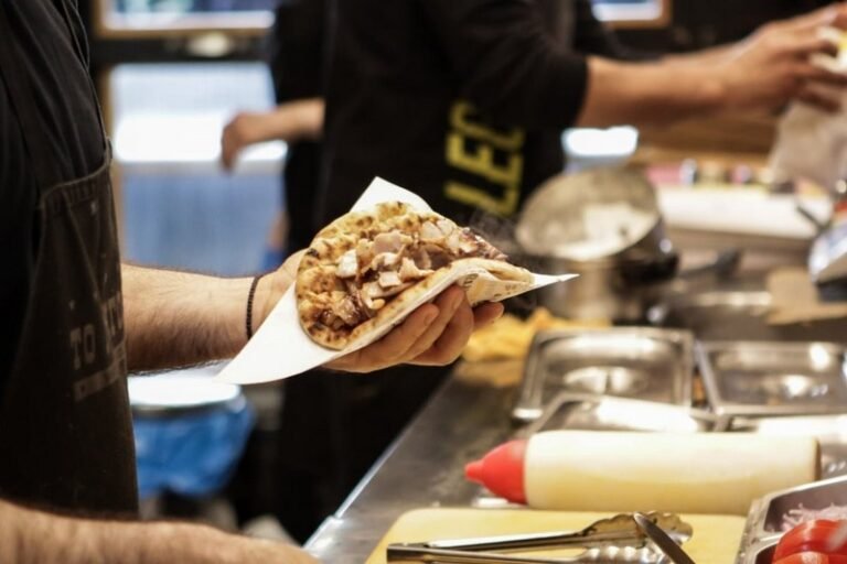 Ζητείται ψήστης – τυλιχτής