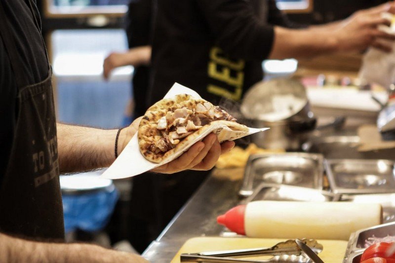 Ζητείται ψήστης – τυλιχτής