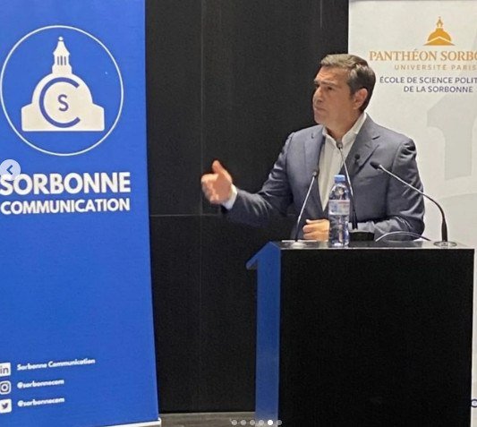 Τσίπρας σε φοιτητές της Σορβόννης: «Ερήμην μου η συζήτηση» για νέο κόμμα – «Ο Μητσοτάκης θα φύγει ή με συνεργασία κομμάτων ή με ανασύνθεση»