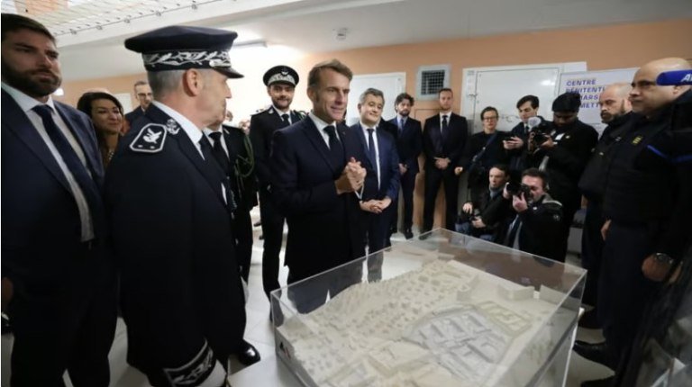 Ο Μακρόν, ο Αφρικανός ηγέτης και ένα «πραξικόπημα»