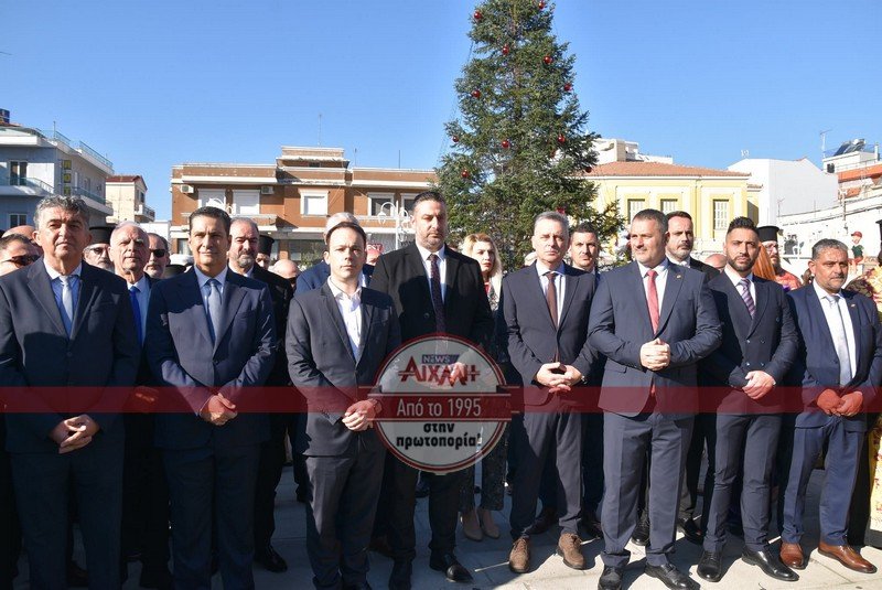 Γύρισαν την πλάτη, ακόμα και στους παπάδες…