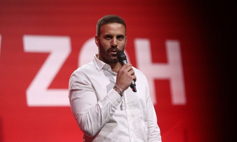 Νίκος Παππάς: Το χρονικό του περιστατικού με τις γροθιές σε δημοσιογράφο που οδήγησε στη διαγραφή