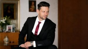 «Έφυγε ένα φοβερό παιδί» – Θρήνος στη Λαμία και τη Φθιώτιδα για τον 43χρονο αστυνομικό Κώστα Ριρή