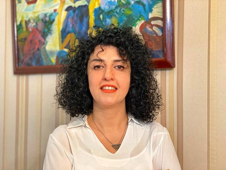Ιράν: Σε «κρίσιμη» κατάσταση βρίσκεται η φυλακισμένη νομπελίστρια ειρήνης Ναργκίς Μοχαμαντί