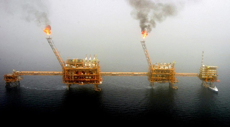 Πετρέλαιο: Υποχωρεί σχεδόν κατά 18% η τιμή του WTI μετά την ανακοίνωση της εκεχειρίας