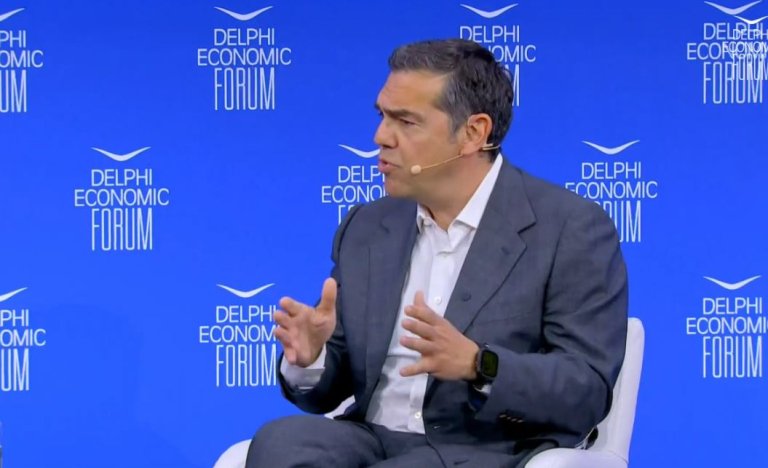 Αλέξης Τσίπρας στο φόρουμ των Δελφών: Δεν ζούμε πλέον σε κανονική χώρα, ο Μητσοτάκης έπρεπε να είχε παραιτηθεί – Έχω χρέος να συμβάλλω στην επιστροφή της σταθερότητας