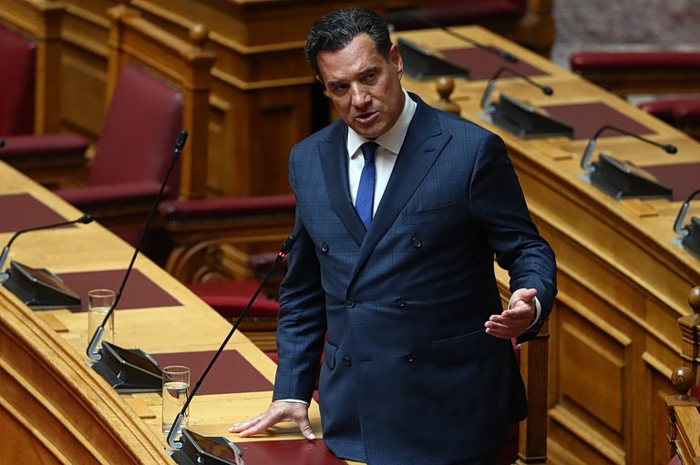«Διμέτωπος» λάσπης από τον «λαγό» Γεωργιάδη σε Τσίπρα και Ανδρουλάκη