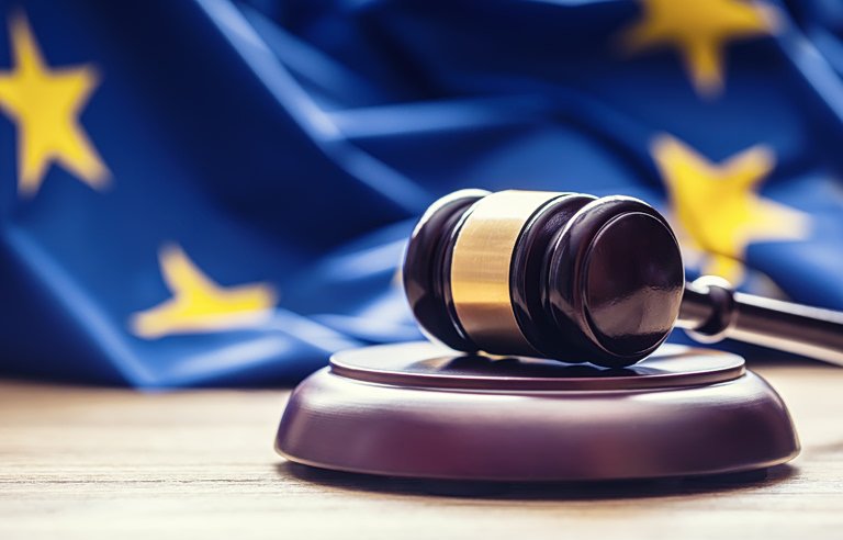 Ε.Ε.: Νόμιμη η επιβολή τελών στις πλατφόρμες για τη χρήση ειδησεογραφικού περιεχομένου