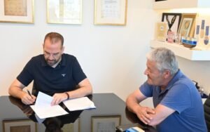 Υπογραφή σύμβασης για την αναβάθμιση του οδικού δικτύου στην ορεινή Τριχωνίδα